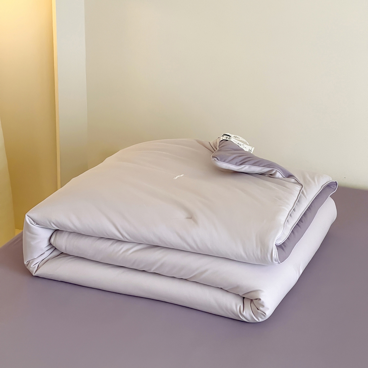 91家纺网 家纺一手货源 找家纺 丽笙被芯 2025新款阿瓦提针织棉可水洗恒温四季被懒人被被子被芯 艾草紫