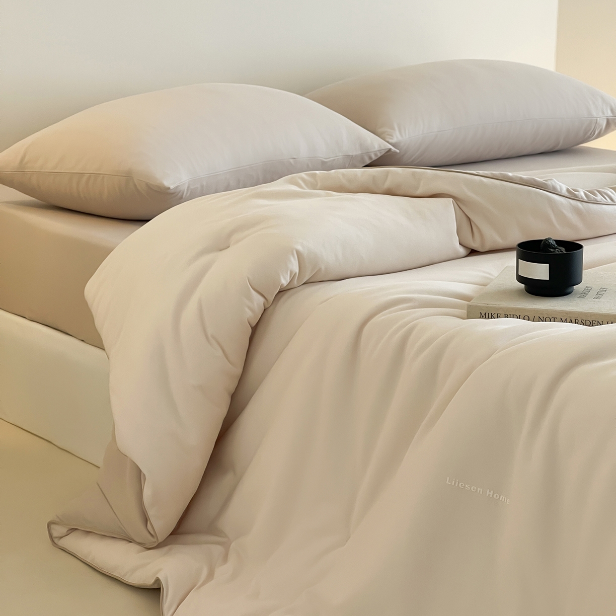 91家纺网 家纺一手货源 找家纺 丽笙被芯 2025新款阿瓦提针织棉可水洗恒温四季被懒人被被子被芯 透明黄