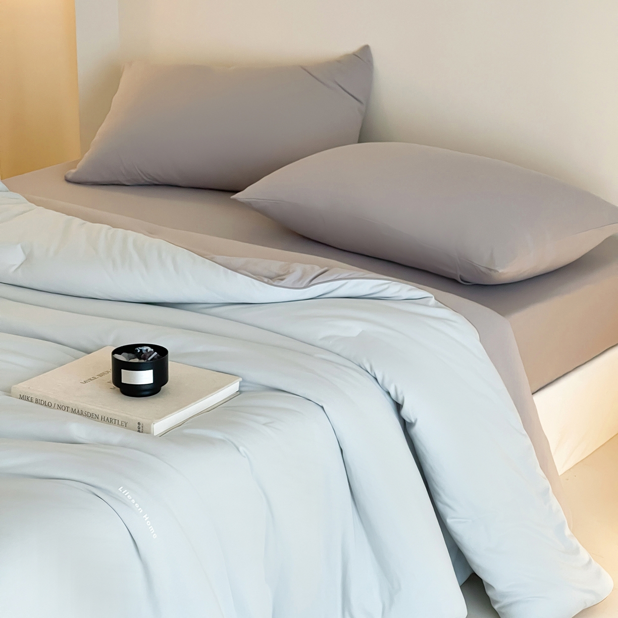 91家纺网 家纺一手货源 找家纺 丽笙被芯 2025新款阿瓦提针织棉可水洗恒温四季被懒人被被子被芯 复古蓝