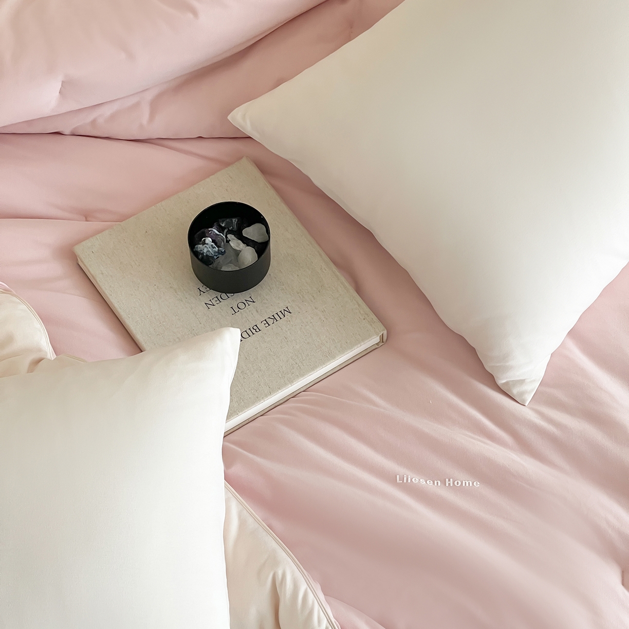 91家纺网 家纺一手货源 找家纺 丽笙被芯 2025新款阿瓦提针织棉可水洗恒温四季被懒人被被子被芯 落霞粉