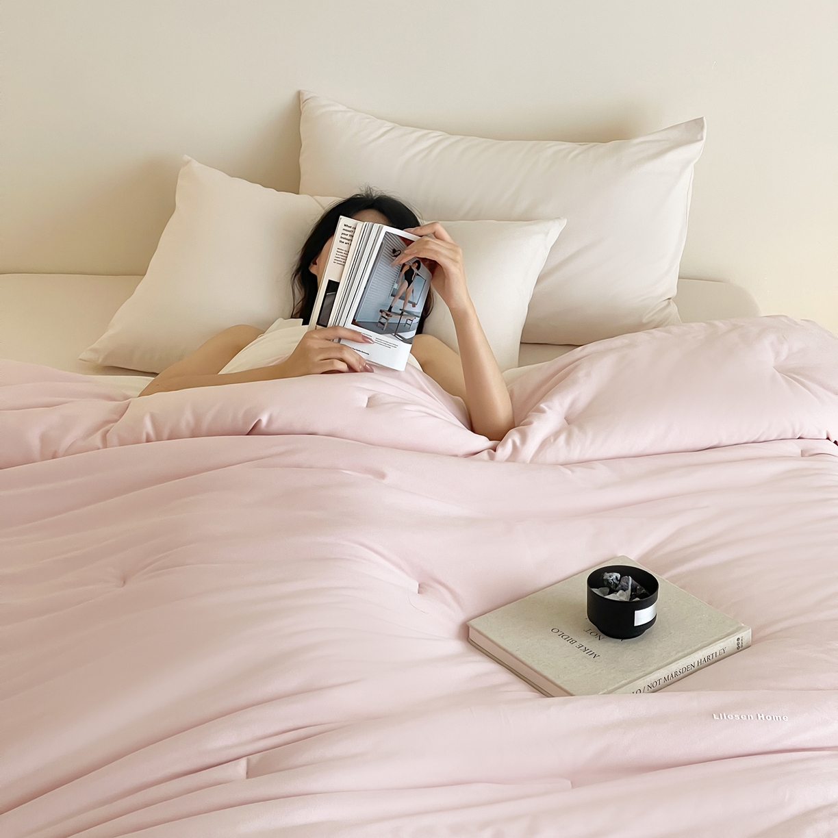 91家纺网 家纺一手货源 找家纺 丽笙被芯 2025新款阿瓦提针织棉可水洗恒温四季被懒人被被子被芯 落霞粉