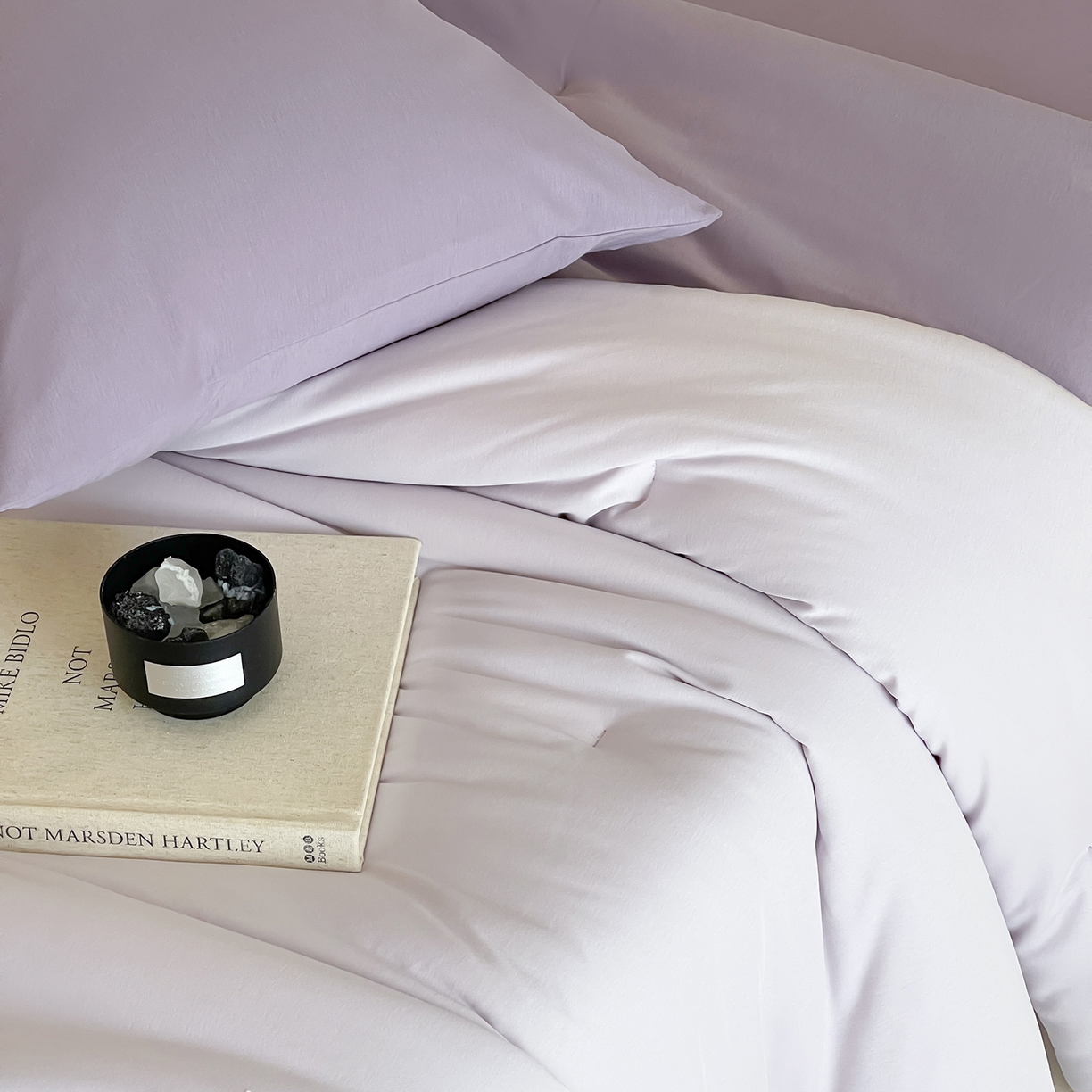 91家纺网 家纺一手货源 找家纺 丽笙被芯 2025新款阿瓦提针织棉可水洗恒温四季被懒人被被子被芯 艾草紫