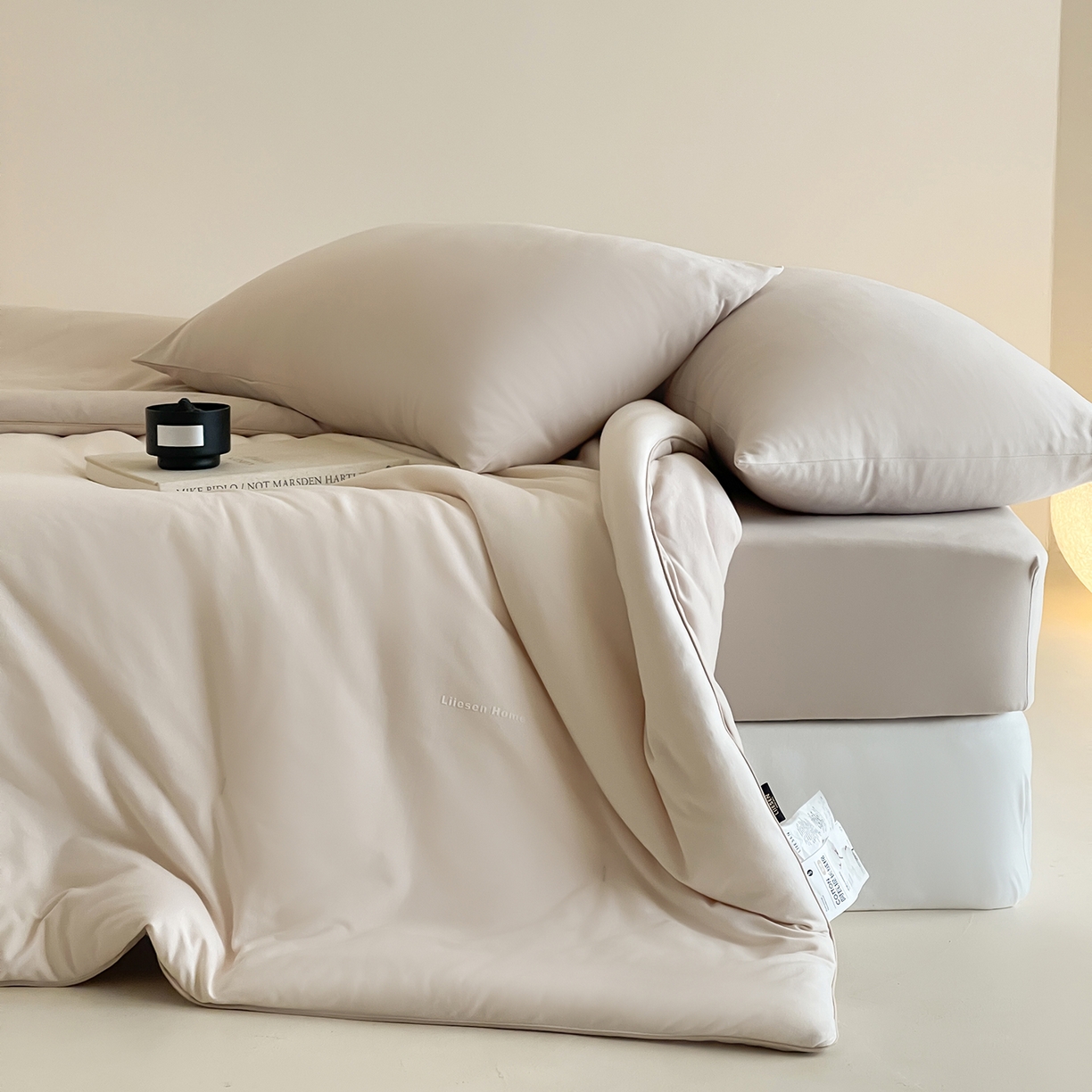 91家纺网 家纺一手货源 找家纺 丽笙被芯 2025新款阿瓦提针织棉可水洗恒温四季被懒人被被子被芯 透明黄