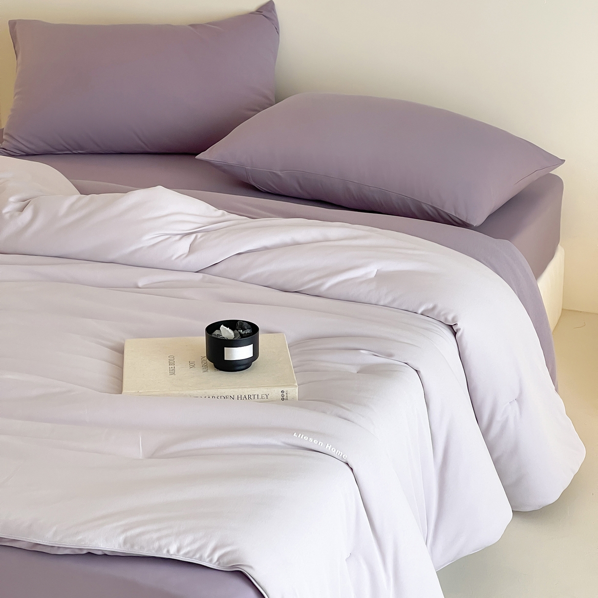 91家纺网 家纺一手货源 找家纺 丽笙被芯 2025新款阿瓦提针织棉可水洗恒温四季被懒人被被子被芯 艾草紫