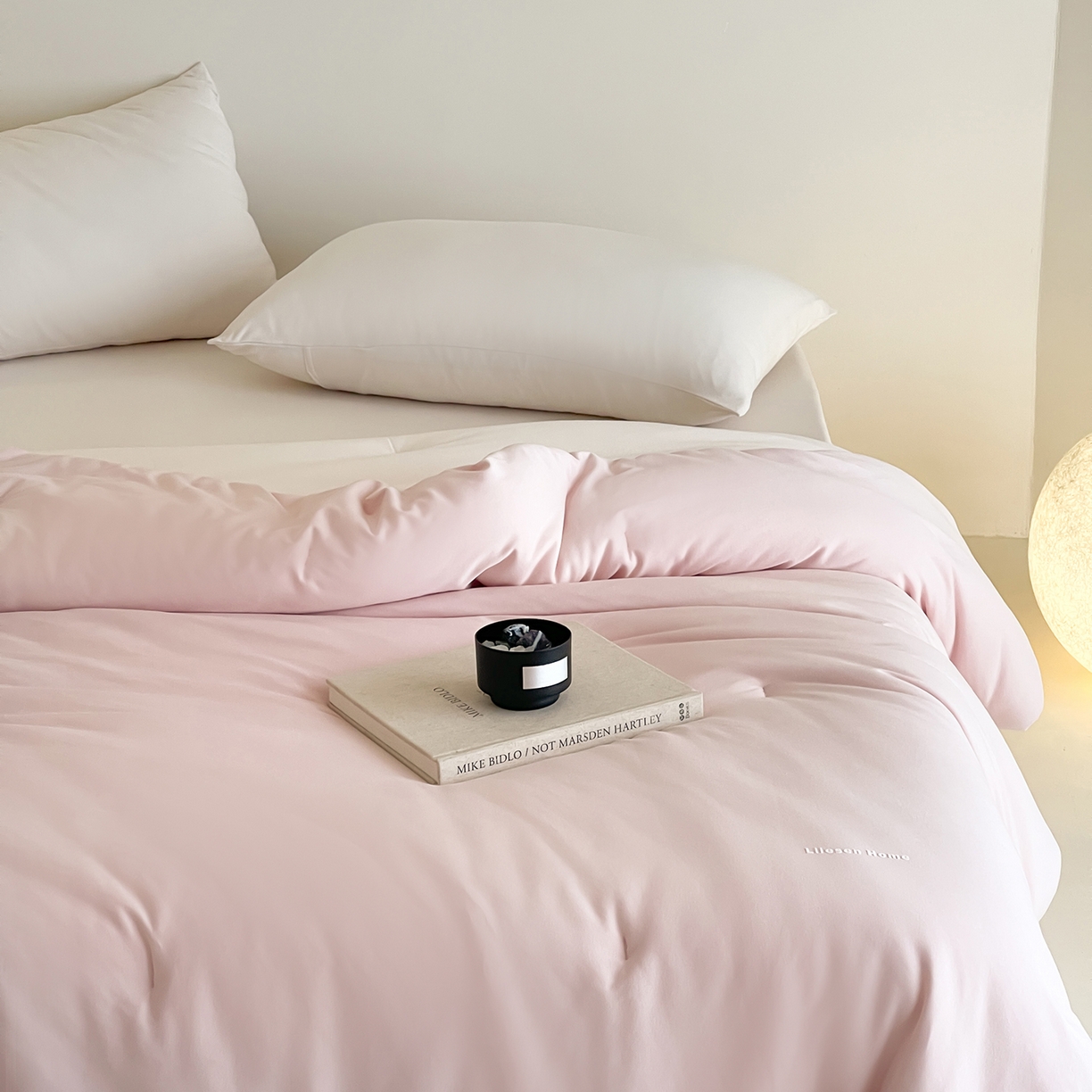 91家纺网 家纺一手货源 找家纺 丽笙被芯 2025新款阿瓦提针织棉可水洗恒温四季被懒人被被子被芯 落霞粉