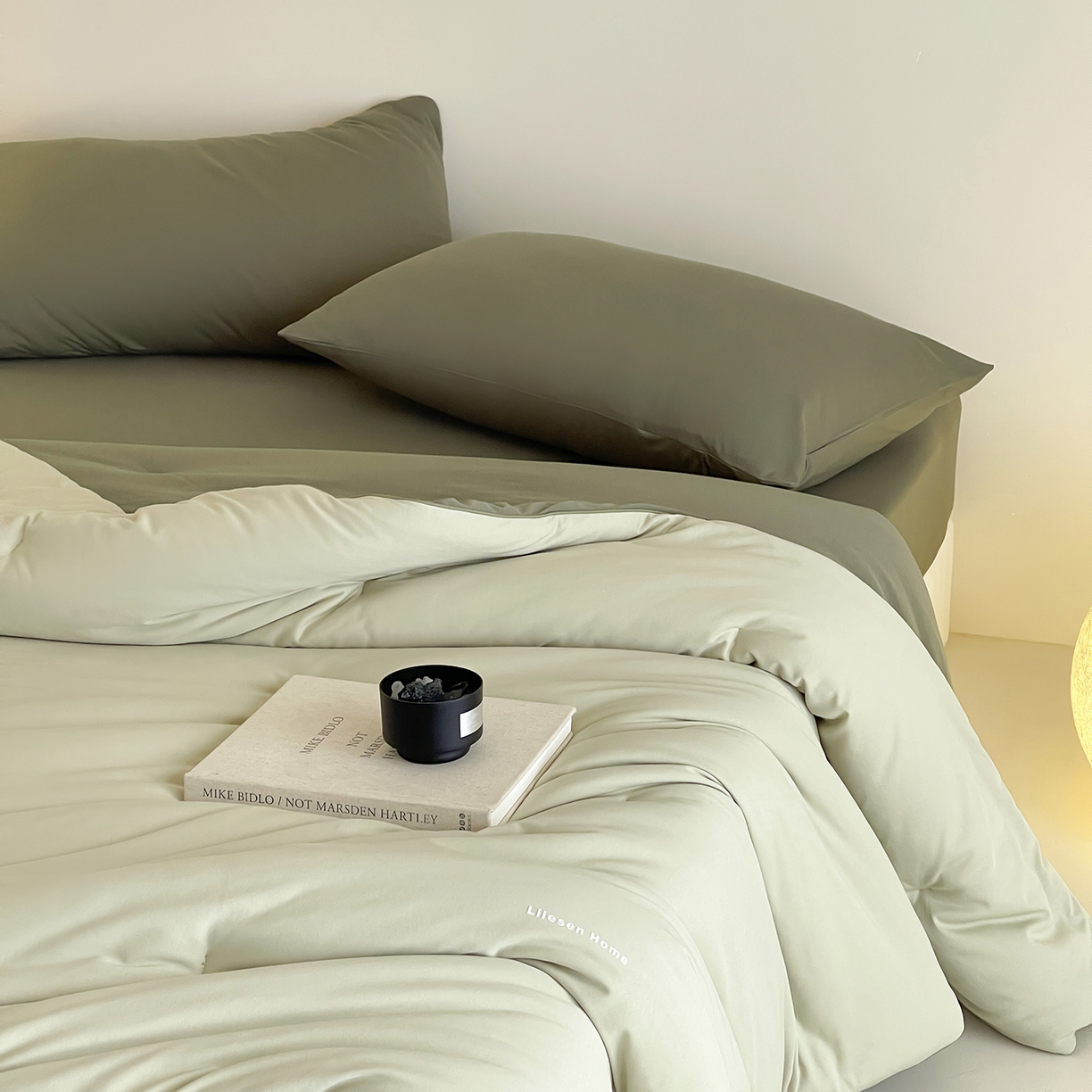 91家纺网 家纺一手货源 找家纺 丽笙被芯 2025新款阿瓦提针织棉可水洗恒温四季被懒人被被子被芯 春水绿