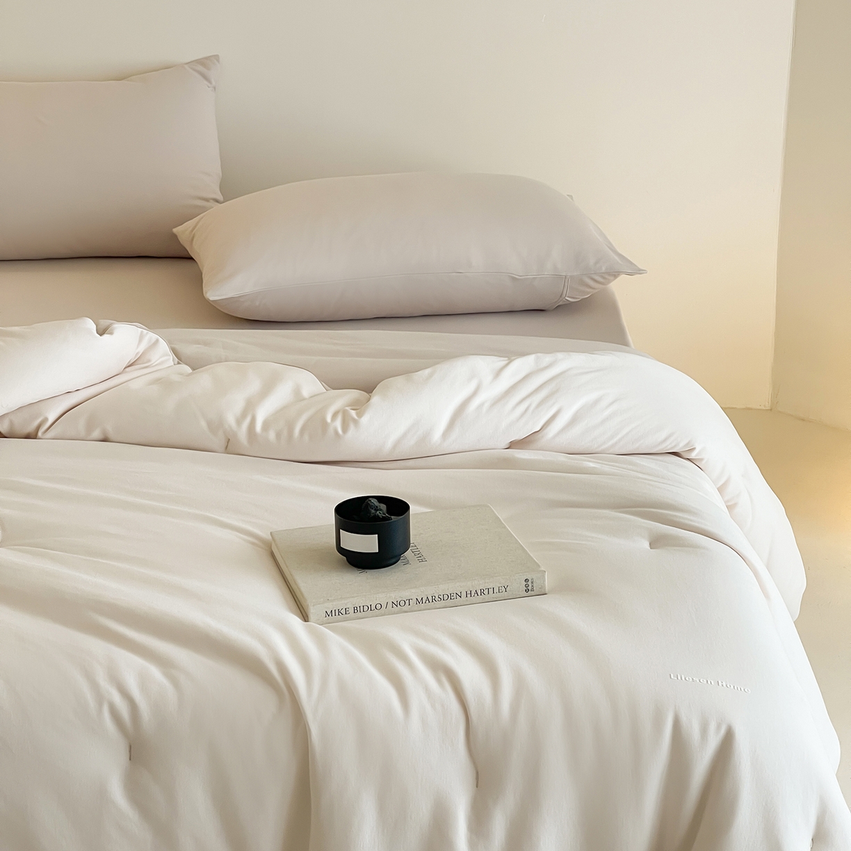 91家纺网 家纺一手货源 找家纺 丽笙被芯 2025新款阿瓦提针织棉可水洗恒温四季被懒人被被子被芯 透明黄