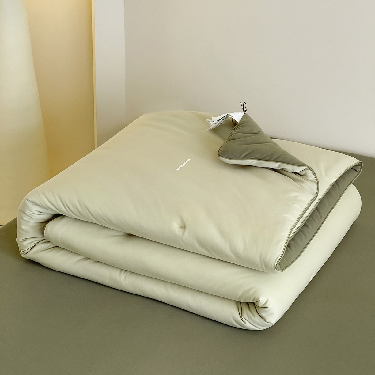 91家纺网 家纺一手货源 找家纺 丽笙被芯 2025新款阿瓦提针织棉可水洗恒温四季被懒人被被子被芯 春水绿