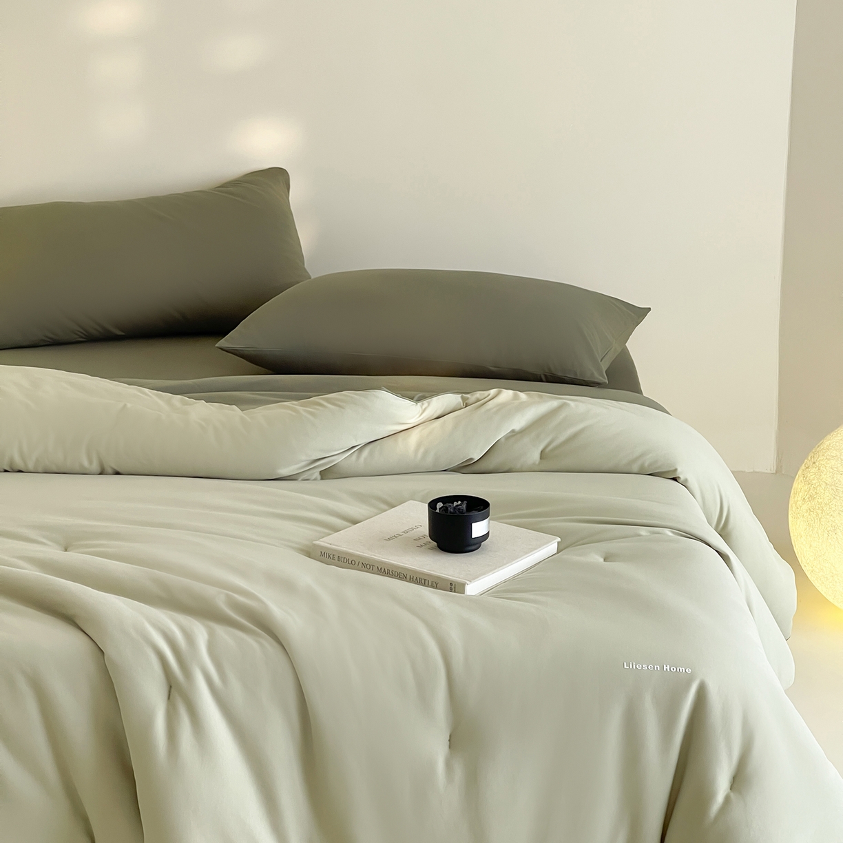 91家纺网 家纺一手货源 找家纺 丽笙被芯 2025新款阿瓦提针织棉可水洗恒温四季被懒人被被子被芯 春水绿