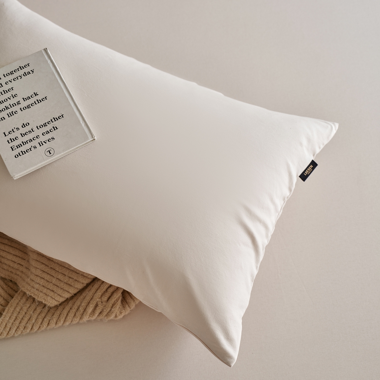 91家纺网 家纺一手货源 找家纺 丽笙被芯 2025新款亲肤舒适阿瓦提针织全棉纯棉枕套单品枕套单件枕套 透明黄