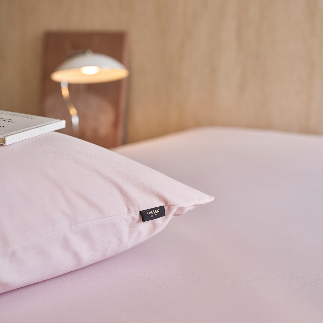 91家纺网 家纺一手货源 找家纺 丽笙被芯 2025新款亲肤舒适阿瓦提针织全棉纯棉枕套单品枕套单件枕套 落霞粉