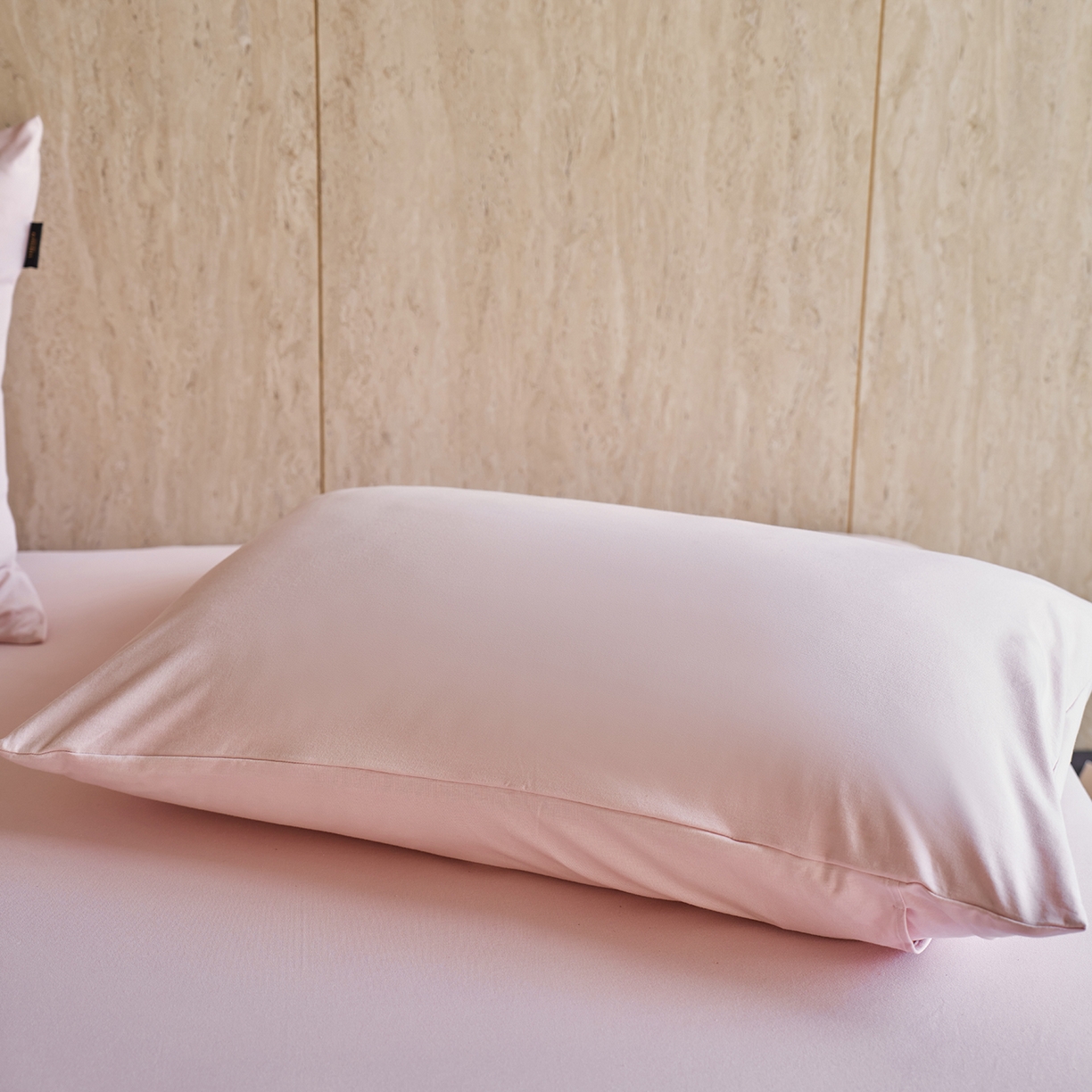 91家纺网 家纺一手货源 找家纺 丽笙被芯 2025新款亲肤舒适阿瓦提针织全棉纯棉枕套单品枕套单件枕套 落霞粉