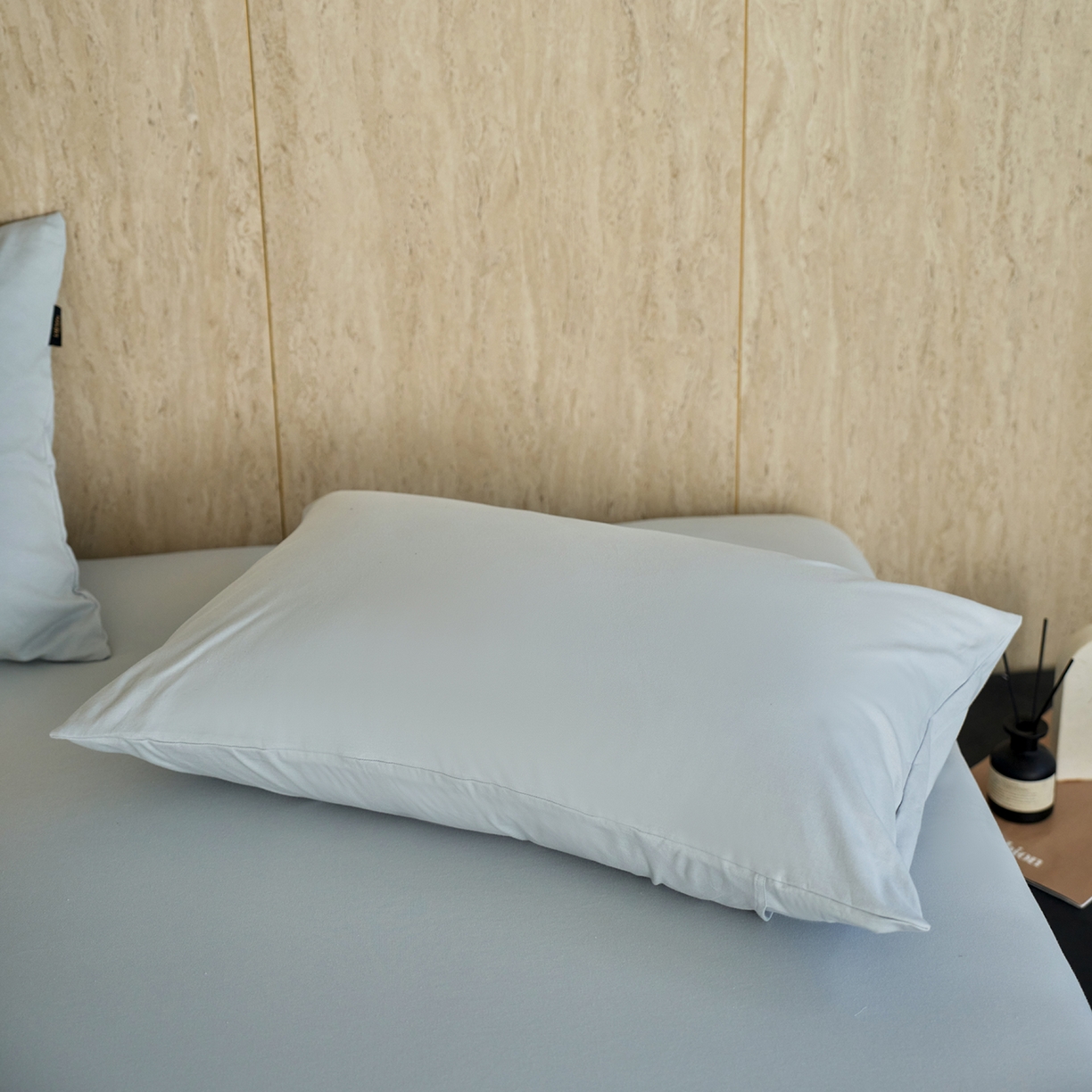 91家纺网 家纺一手货源 找家纺 丽笙被芯 2025新款亲肤舒适阿瓦提针织全棉纯棉枕套单品枕套单件枕套 复古蓝