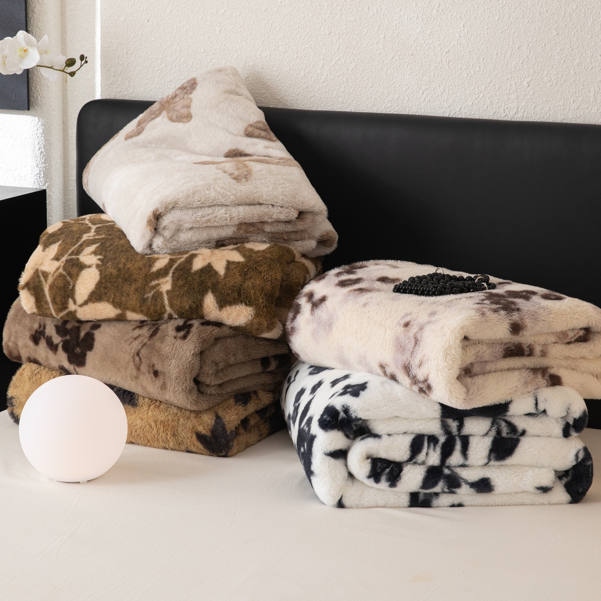 91家纺网 家纺一手货源 找家纺 （总）女子家纺 2025新款印花兔兔绒+纯色牛奶绒双拼四件套