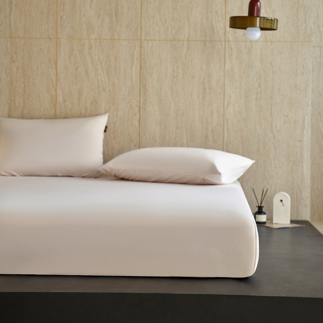 91家纺网 家纺一手货源 找家纺 丽笙被芯 2025新款亲肤舒适阿瓦提针织全棉纯棉床笠单品床笠单件床笠 透明黄