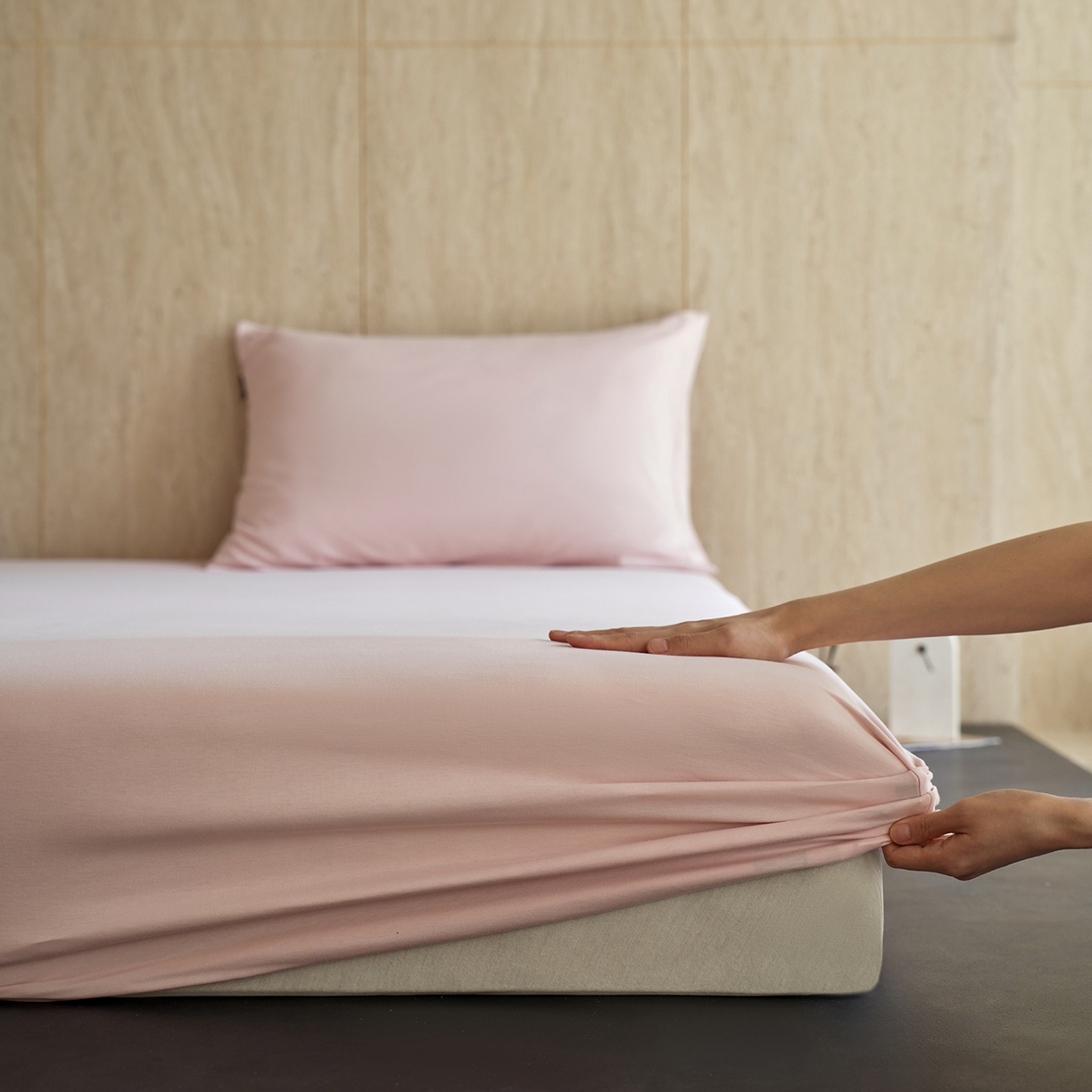 91家纺网 家纺一手货源 找家纺 丽笙被芯 2025新款亲肤舒适阿瓦提针织全棉纯棉床笠单品床笠单件床笠 落霞粉