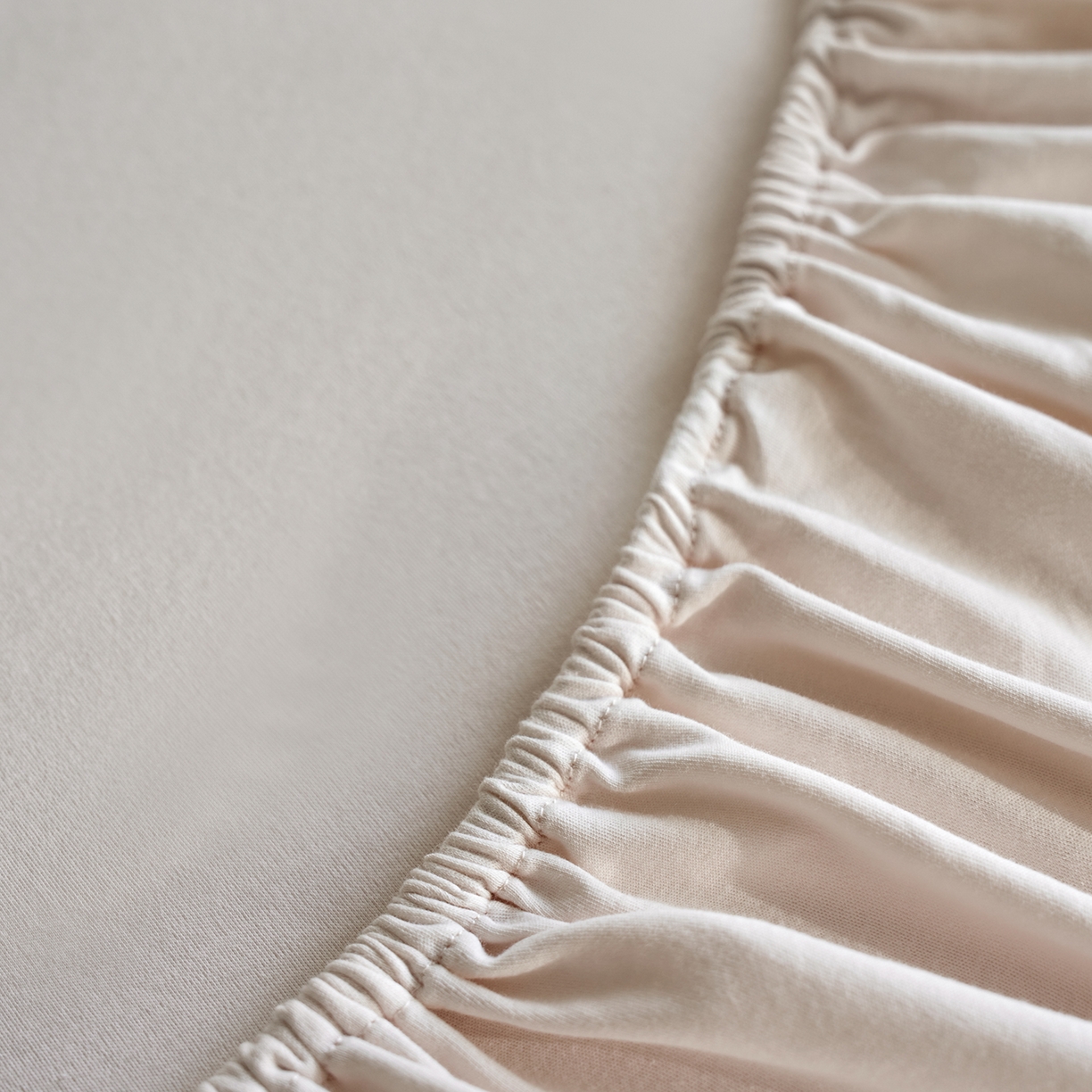 91家纺网 家纺一手货源 找家纺 丽笙被芯 2025新款亲肤舒适阿瓦提针织全棉纯棉床笠单品床笠单件床笠 透明黄