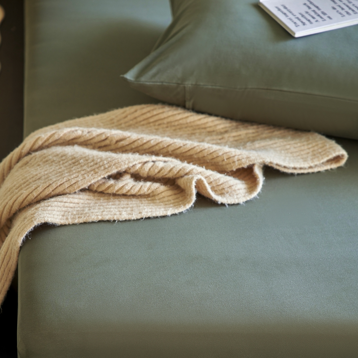 91家纺网 家纺一手货源 找家纺 丽笙被芯 2025新款亲肤舒适阿瓦提针织全棉纯棉床笠单品床笠单件床笠 橄榄绿