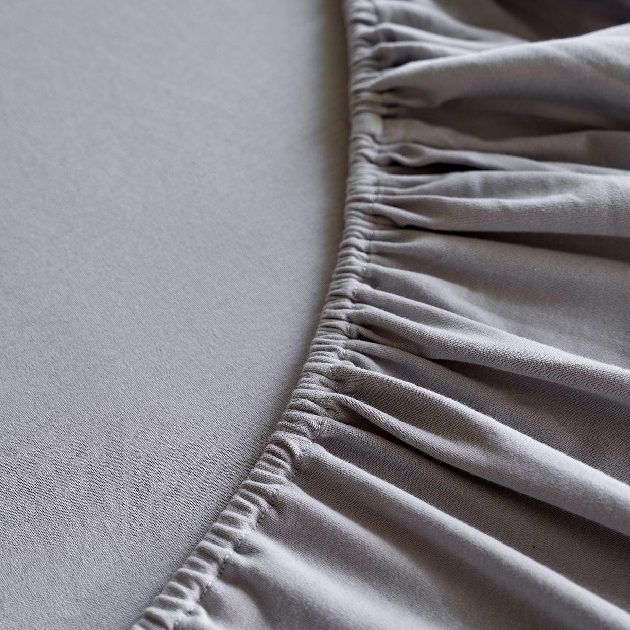 91家纺网 家纺一手货源 找家纺 丽笙被芯 2025新款亲肤舒适阿瓦提针织全棉纯棉床笠单品床笠单件床笠 清爽灰