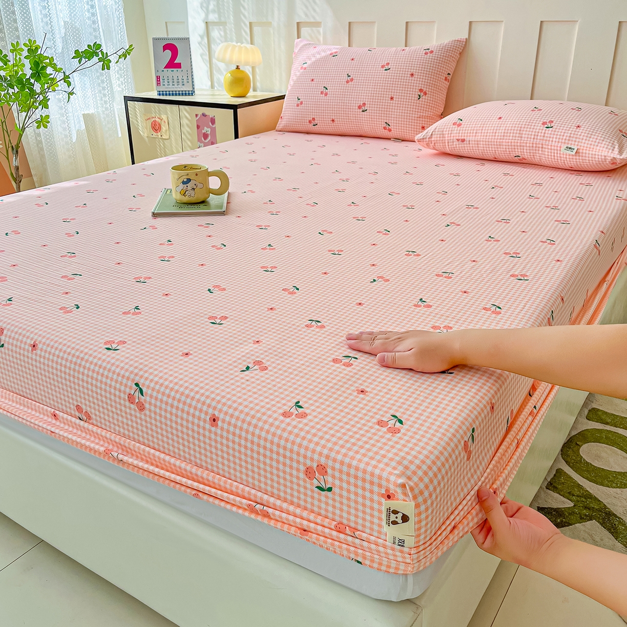 首爱家纺 2025新款木棉双层纱印花床笠 小樱桃