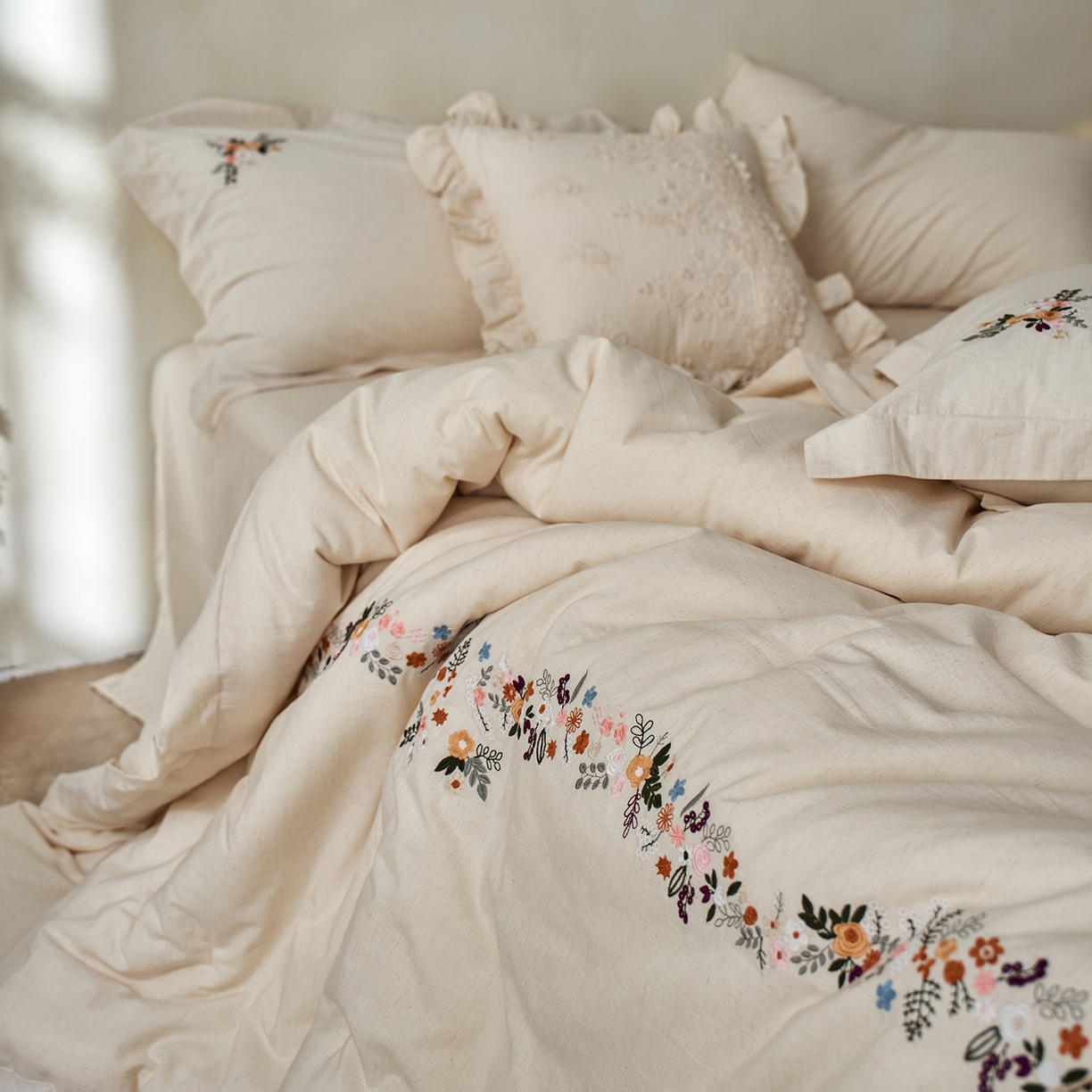 91家纺网 家纺一手货源 找家纺 （总）丽笙被芯 2025新款棉麻刺绣款可水洗懒人被被子被芯-露米娜