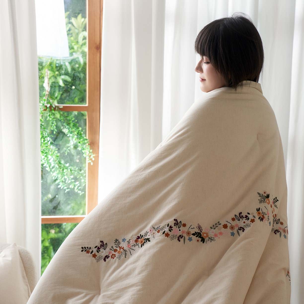 91家纺网 家纺一手货源 找家纺 （总）丽笙被芯 2025新款棉麻刺绣款可水洗懒人被被子被芯-露米娜