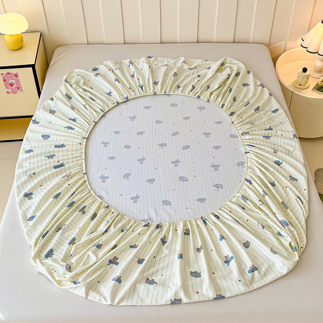 91家纺网 家纺一手货源 找家纺 金泰莱 2025新款木棉双层纱印花床笠 点点象