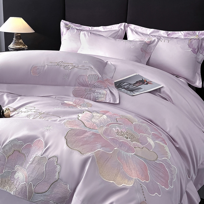 91家纺网 家纺一手货源 找家纺 置顶家纺 2025新款花漾亲肤刺绣系列四件套 花漾-香芋紫