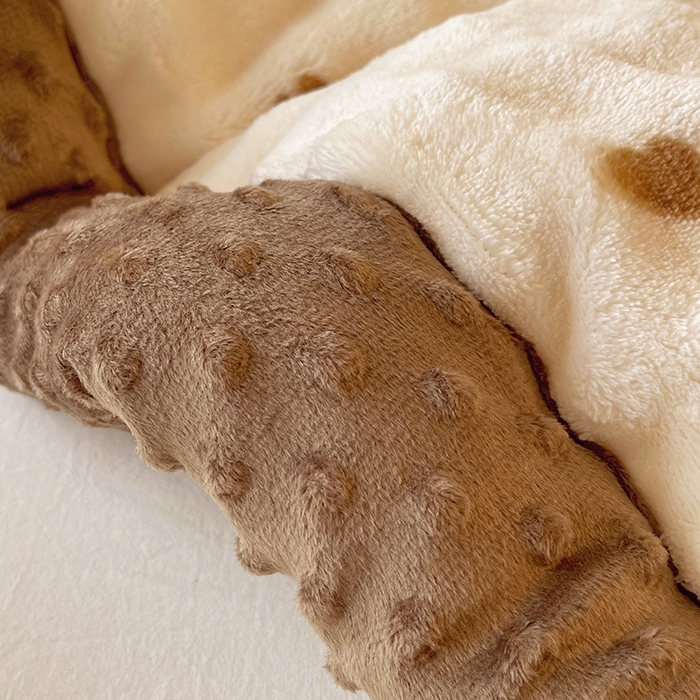 91家纺网 家纺一手货源 找家纺 云家 2025直播热款兔兔绒豆豆被三层夹棉加厚毛毯毯子牛奶绒冬被泡泡兔毛绒保暖被子被芯 咖爱心