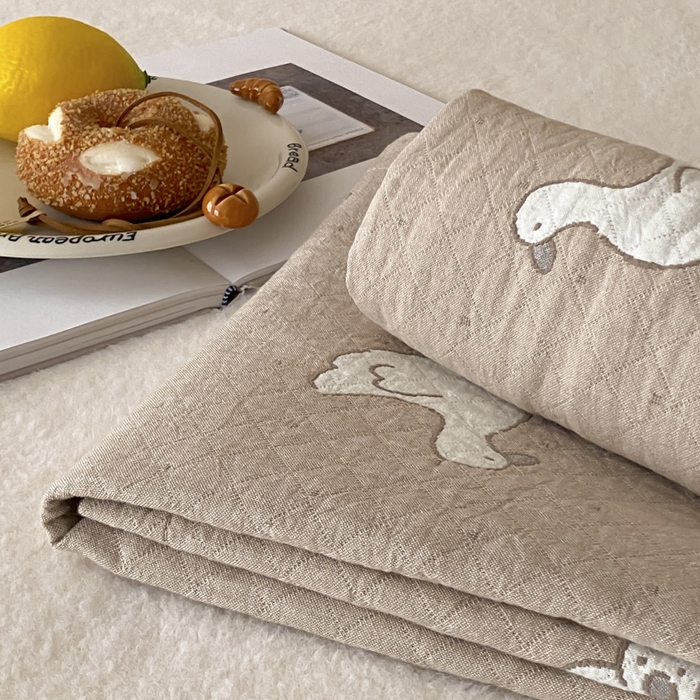 91家纺网 家纺一手货源 找家纺 麻依 2025新款安心棉纱布枕套全棉四层纱布枕套 可爱鸭鸭