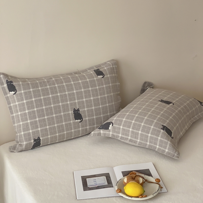 91家纺网 家纺一手货源 找家纺 麻依 2025新款安心棉纱布枕套全棉四层纱布枕套 可可猫咪-奶茶色