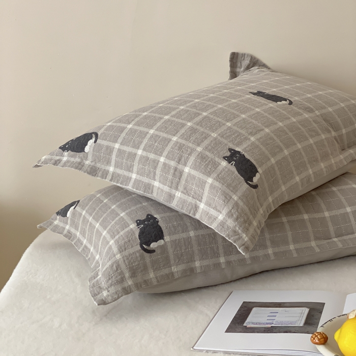 91家纺网 家纺一手货源 找家纺 麻依 2025新款安心棉纱布枕套全棉四层纱布枕套 可可猫咪-奶茶色