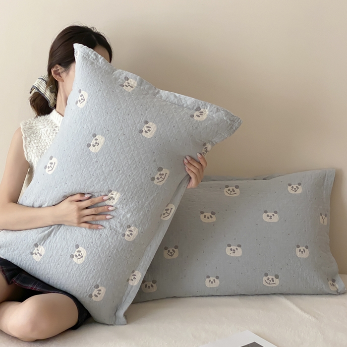 91家纺网 家纺一手货源 找家纺 麻依 2025新款安心棉纱布枕套全棉四层纱布枕套 蓝色熊猫