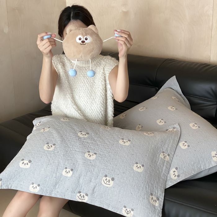 91家纺网 家纺一手货源 找家纺 麻依 2025新款安心棉纱布枕套全棉四层纱布枕套 蓝色熊猫