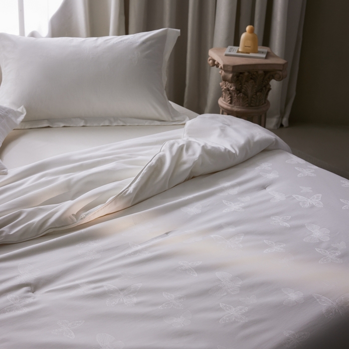 91家纺网 家纺一手货源 找家纺 （总）丽笙被芯 2025新款亲肤舒适巴马桑蚕丝被夏被四季被冬被被子被芯-蝶影