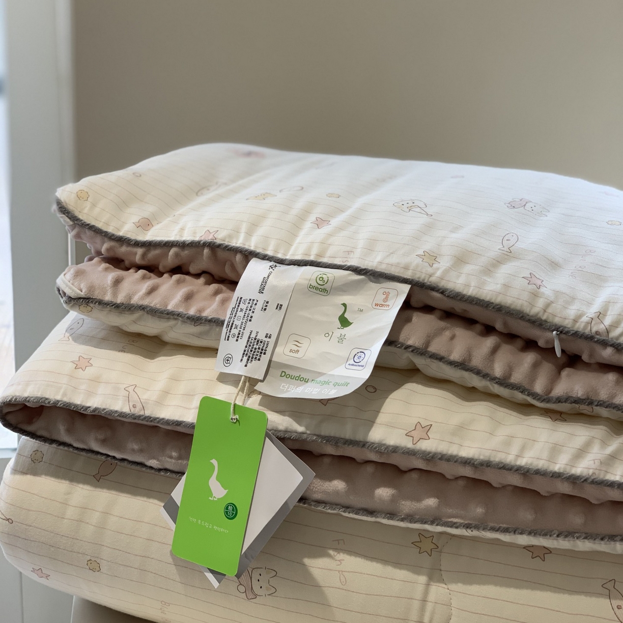 91家纺网 家纺一手货源 找家纺 汇庭 2025秋冬新款幸运豆单人春秋系列 小鱼儿粉