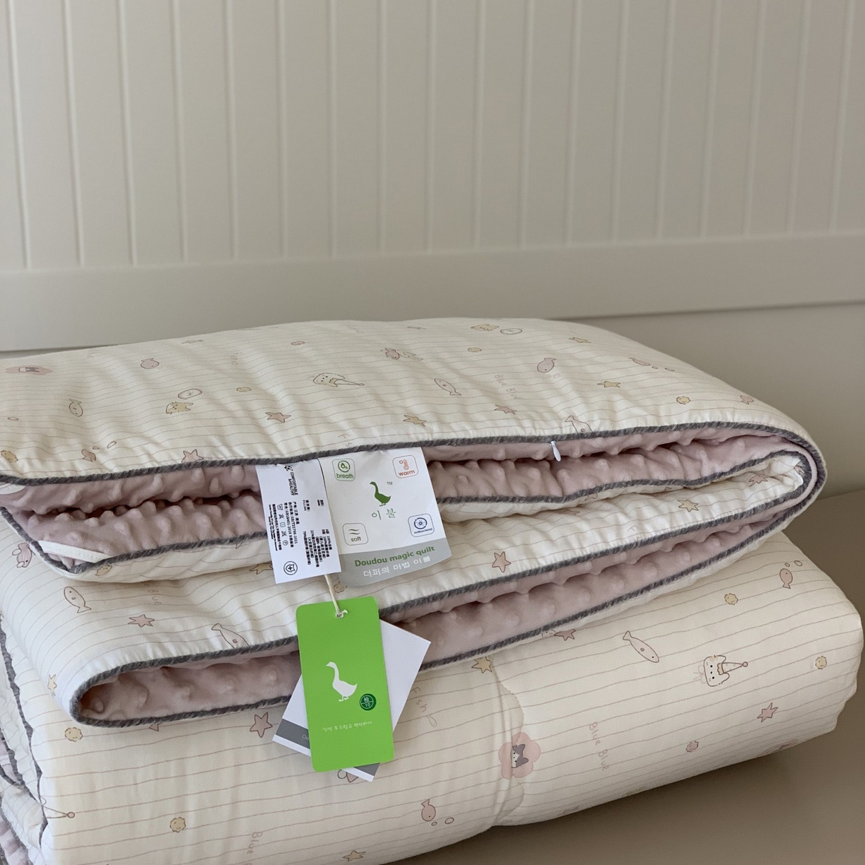 91家纺网 家纺一手货源 找家纺 汇庭 2025秋冬新款幸运豆单人春秋系列 小鱼儿粉