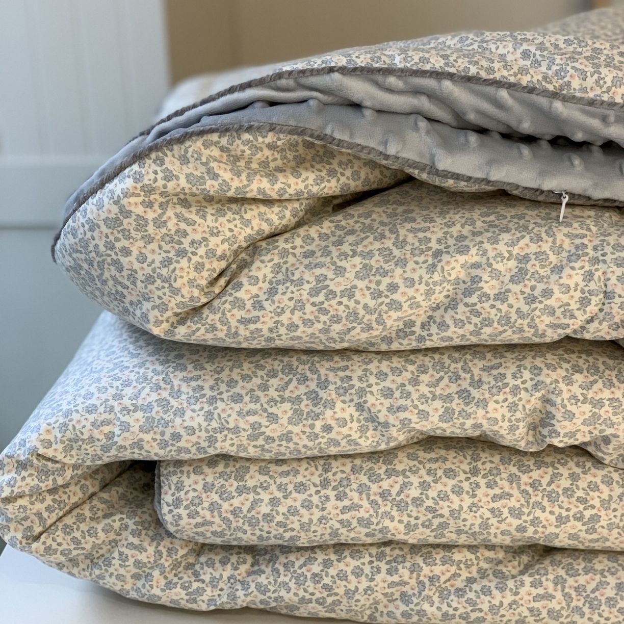 91家纺网 家纺一手货源 找家纺 汇庭 2025秋冬新款幸运豆单人春秋系列 漫步花丛