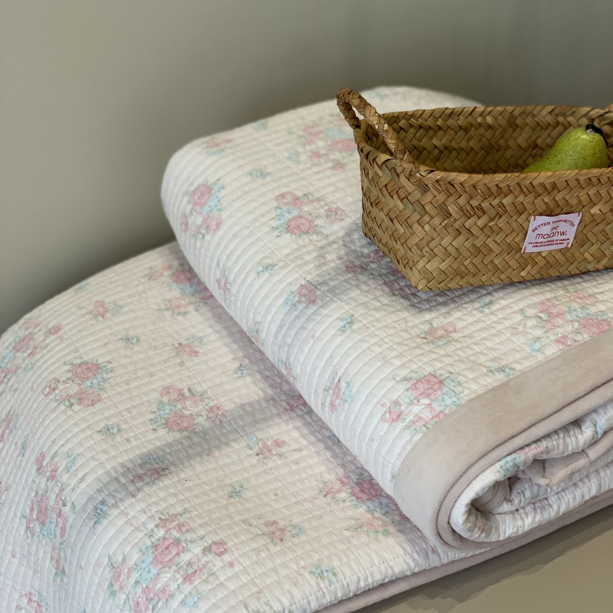 91家纺网 家纺一手货源 找家纺 汇庭 2025秋冬新款纱布绒单品床盖系列 薇薇粉