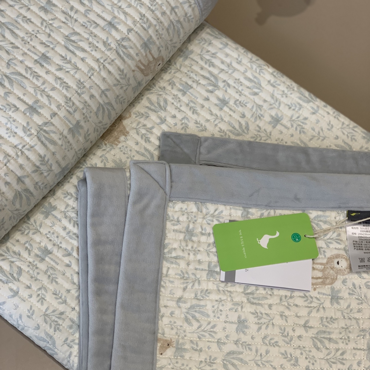 91家纺网 家纺一手货源 找家纺 汇庭 2025秋冬新款纱布绒单品床盖系列 鹿伙伴