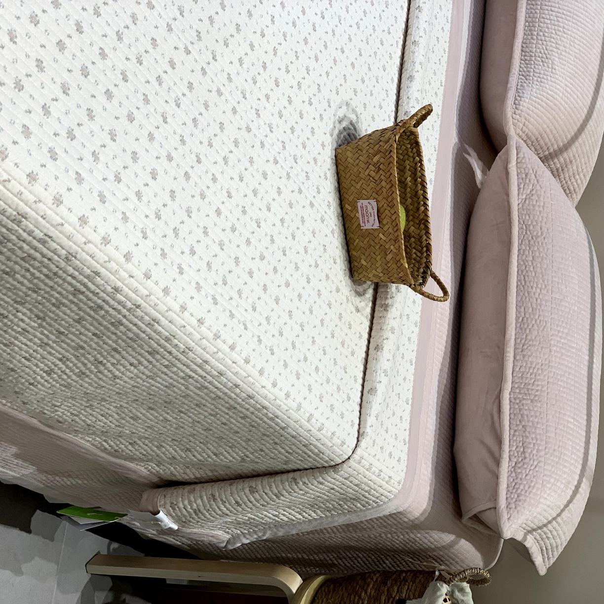 91家纺网 家纺一手货源 找家纺 汇庭 2025秋冬新款纱布绒单品床盖系列 蔓秋粉