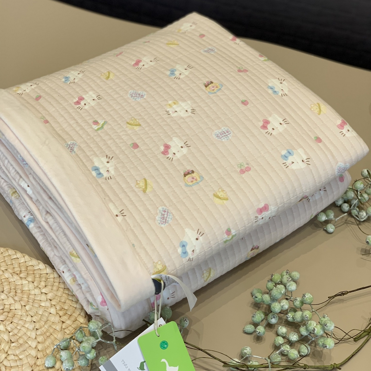 91家纺网 家纺一手货源 找家纺 汇庭 2025秋冬新款纱布绒单品床盖系列 猫猫成员