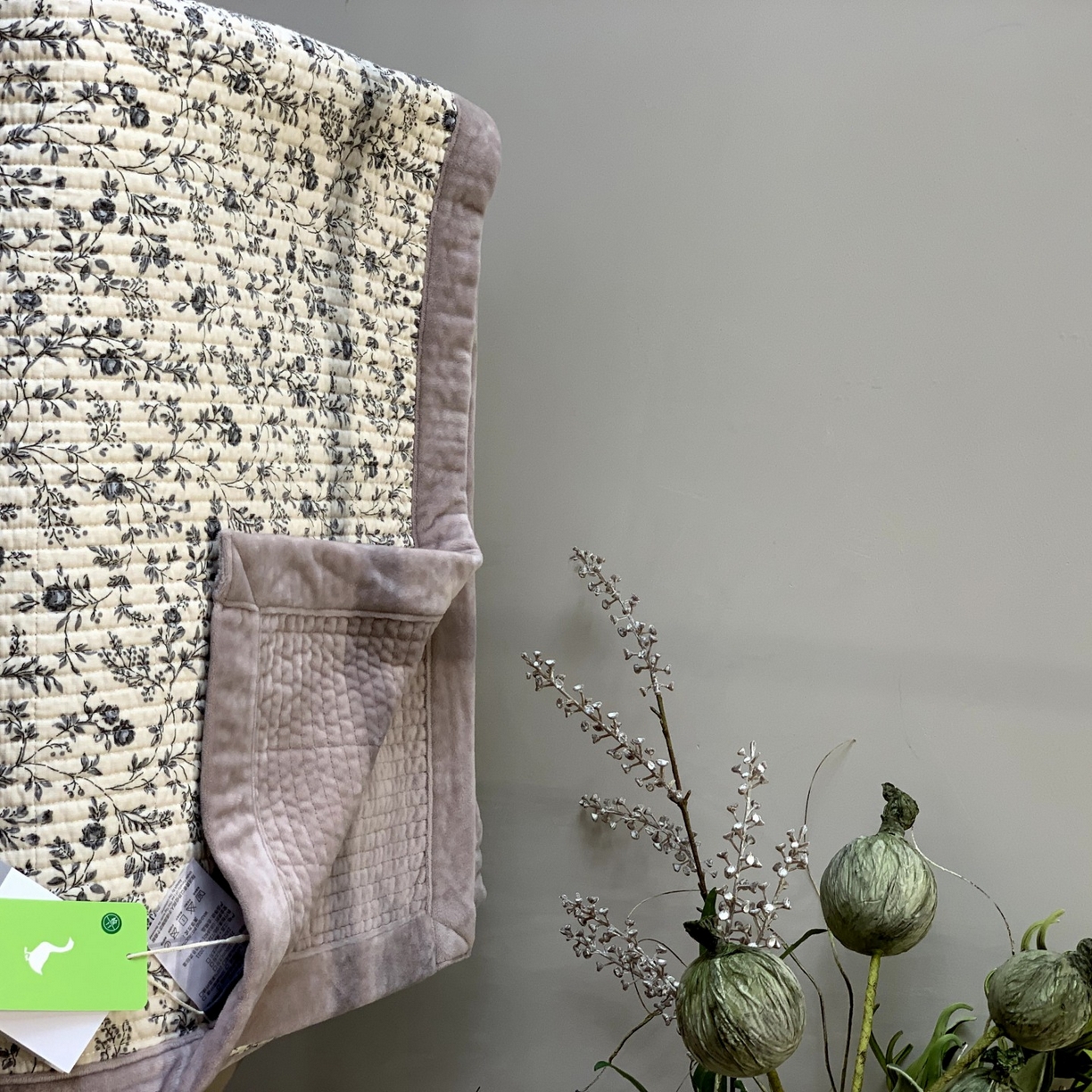 91家纺网 家纺一手货源 找家纺 汇庭 2025秋冬新款纱布绒单品床盖系列 紫珍妮