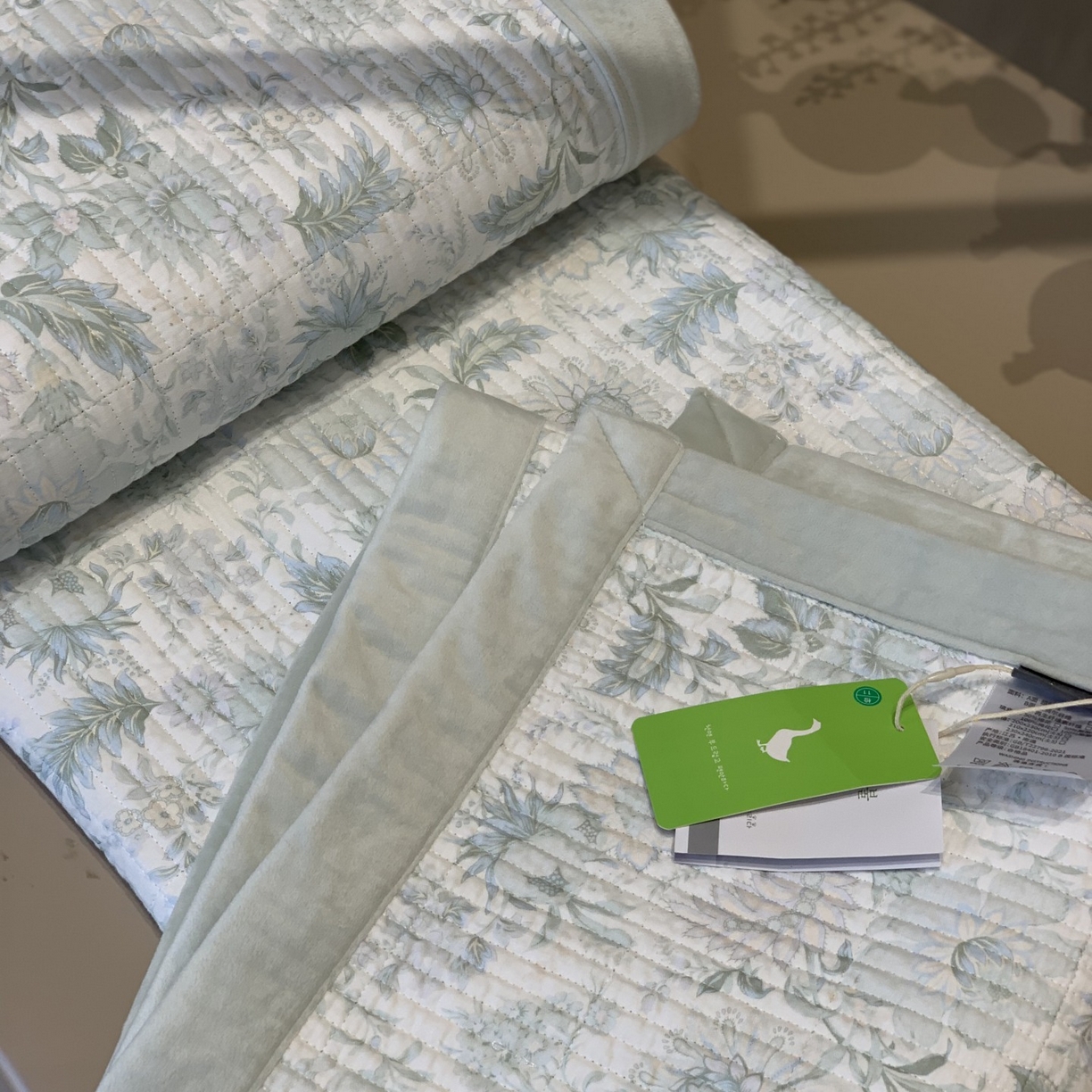 91家纺网 家纺一手货源 找家纺 汇庭 2025秋冬新款纱布绒单品床盖系列 富华绿