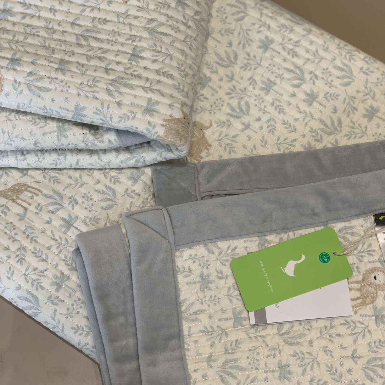 91家纺网 家纺一手货源 找家纺 汇庭 2025秋冬新款纱布绒单品床盖系列 鹿伙伴