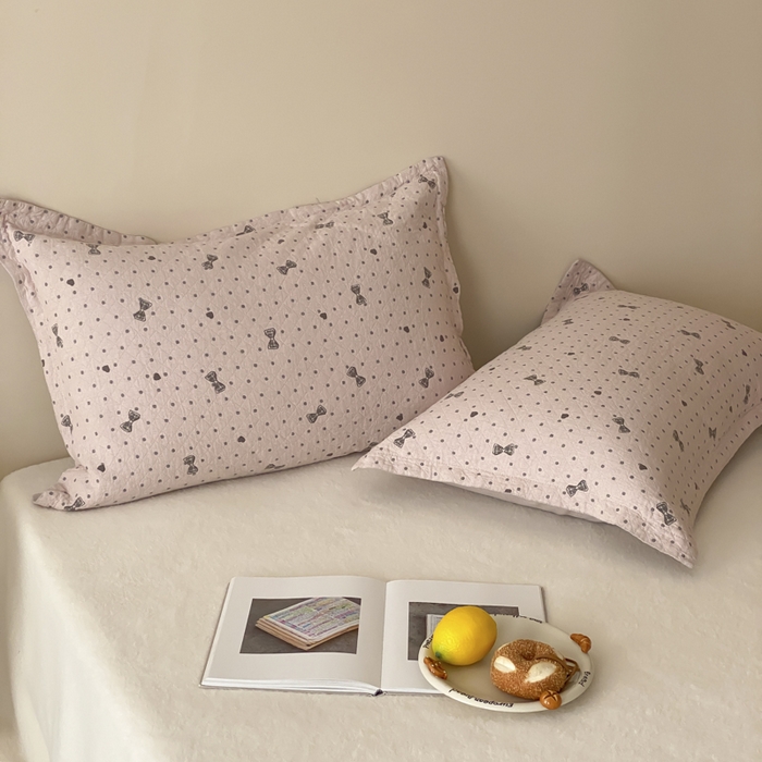 91家纺网 家纺一手货源 找家纺 麻依 2025新款安心棉纱布枕套全棉四层纱布枕套 心心领结