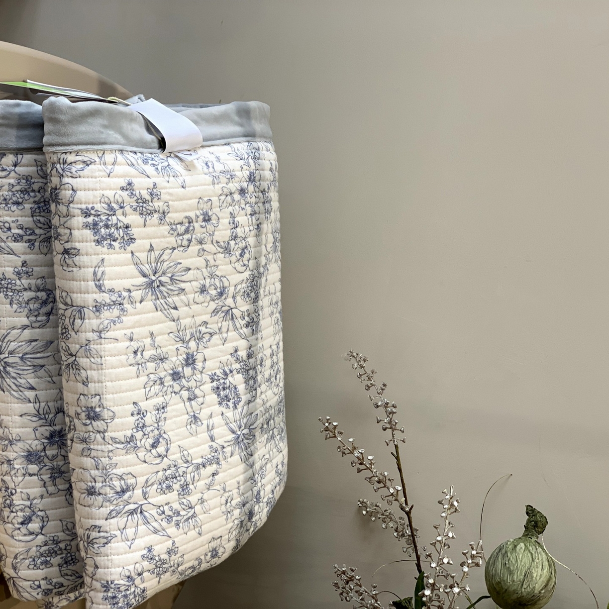 91家纺网 家纺一手货源 找家纺 汇庭 2025秋冬新款纱布绒单品床盖系列 富华蓝