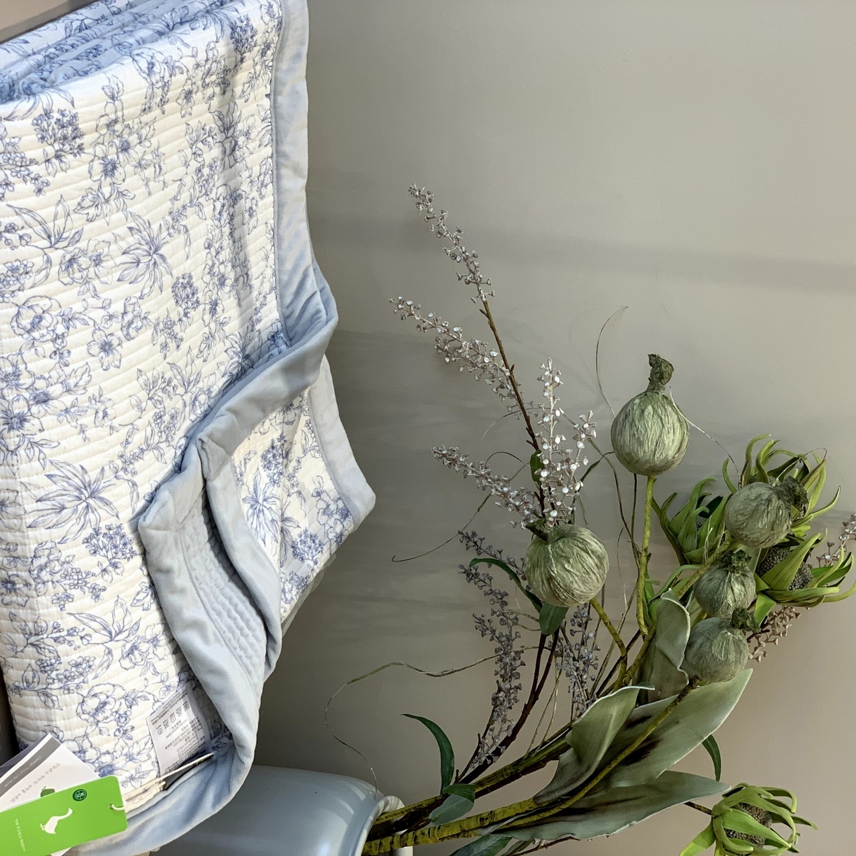 91家纺网 家纺一手货源 找家纺 汇庭 2025秋冬新款纱布绒单品床盖系列 富华蓝