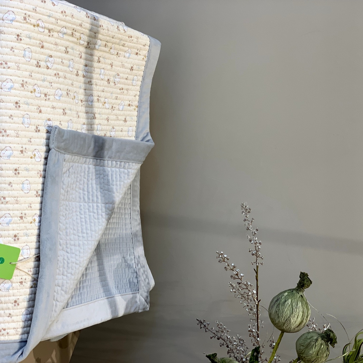 91家纺网 家纺一手货源 找家纺 汇庭 2025秋冬新款纱布绒单品床盖系列 奶糕