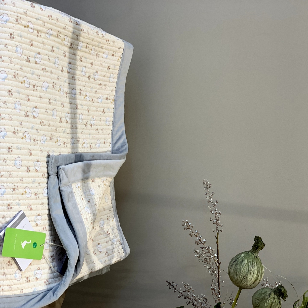 91家纺网 家纺一手货源 找家纺 汇庭 2025秋冬新款纱布绒单品床盖系列 奶糕